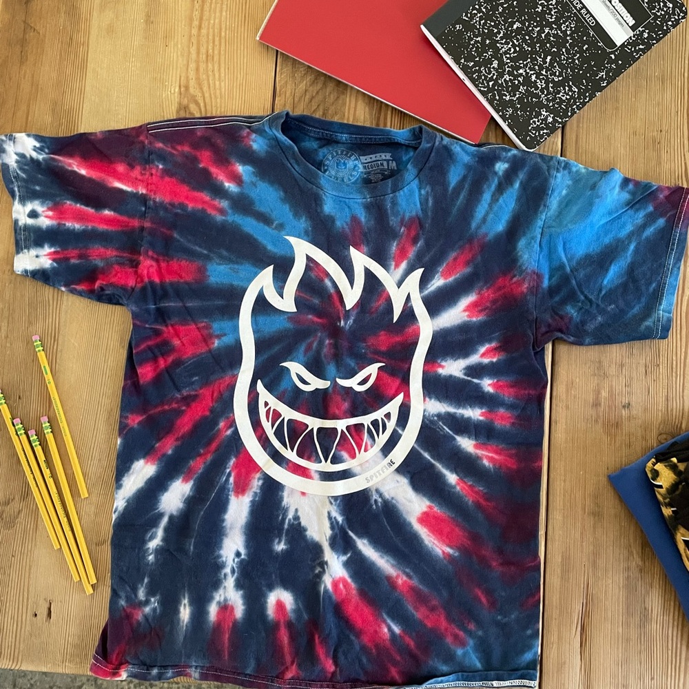 🐝 Men’s Spitfire Wheels Graphic T-shirt Medium
